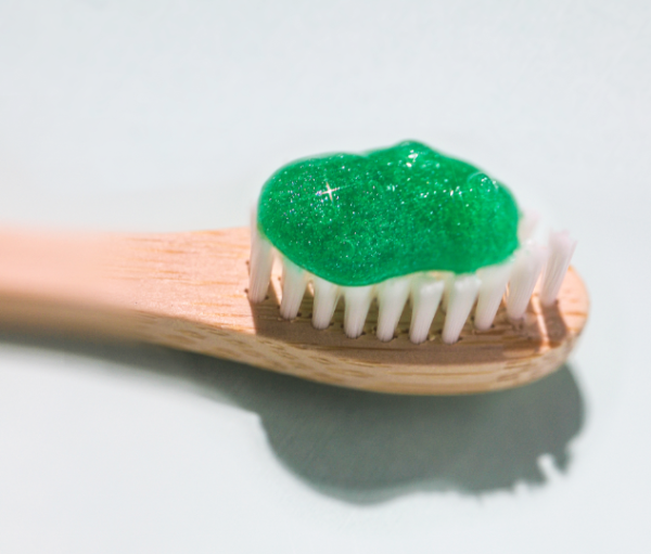 green toothpaste gel